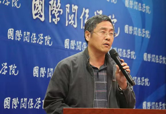 2在学生学术活动上进行点评 2在学生学术活动上进行点评