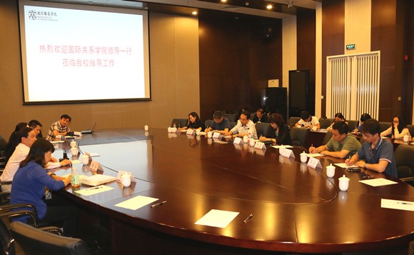 交流座谈会现场 交流座谈会现场