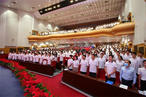全体起立,奏唱国歌2 全体起立,奏唱国歌2