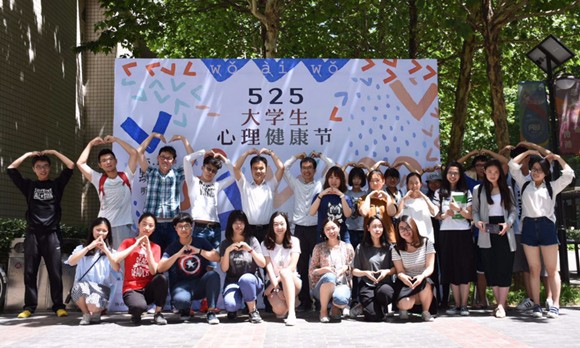 “路展”活动合影 “路展”活动合影