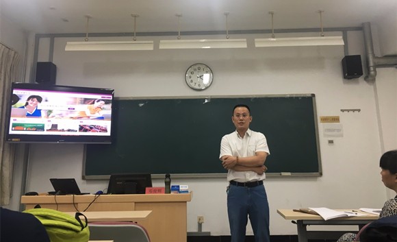 9 清华大学计算机系副教授邓俊辉作报告 9 清华大学计算机系副教授邓俊辉作报告
