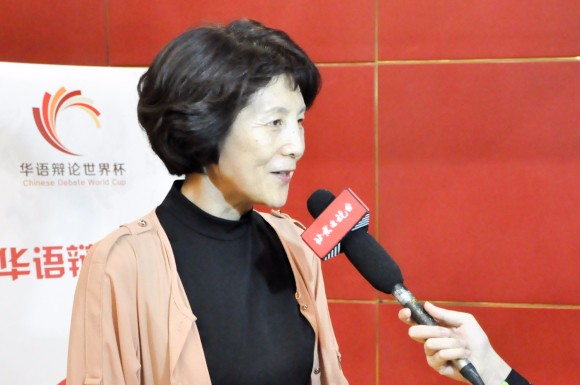 2刘慧书记出席活动并接受BTV采访 2刘慧书记出席活动并接受BTV采访