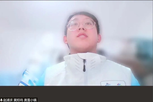 志愿者代表赵浦求发言 志愿者代表赵浦求发言