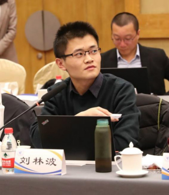 刘林波博士主题发言 刘林波博士主题发言