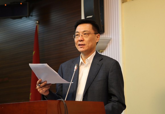 陶坚校长作《国际关系学院“十三五”教育事业发展规划纲要》制订情况的报告 陶坚校长作《国际关系学院“十三五”教育事业发展规划纲要》制订情况的报告
