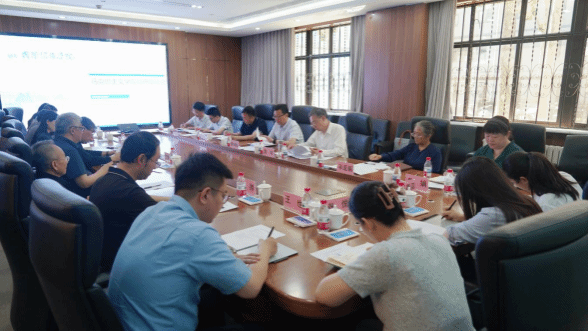 院党委书记李海鸥调研马克思主义学院建设工作