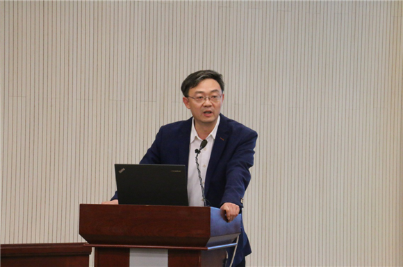 许可处长主持活动 许可处长主持活动