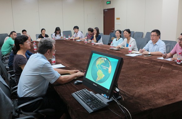 拉巴蒂教授为我校师生作中拉关系讲座 拉巴蒂教授为我校师生作中拉关系讲座