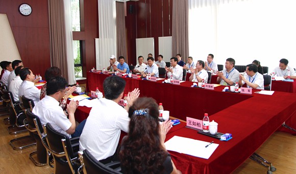 座谈会现场 座谈会现场