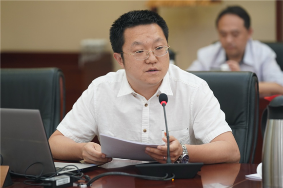第三小组代表张睿哲同志发言 第三小组代表张睿哲同志发言