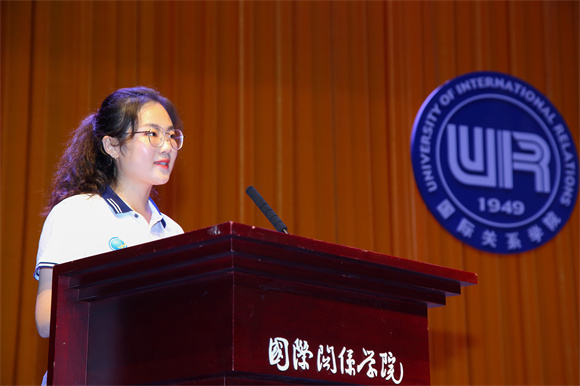 国际经济班米盈洁同学发言 国际经济班米盈洁同学发言