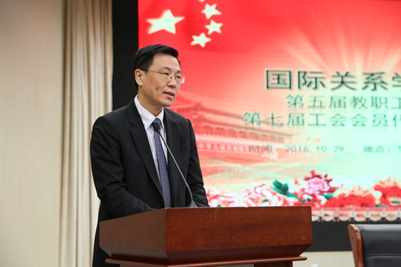 陶坚校长作“十二五”工作报告 陶坚校长作“十二五”工作报告
