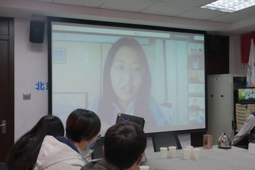 志愿者代表孔畅发言 志愿者代表孔畅发言