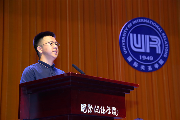 网络空间安全学院房岩劼同学发言 网络空间安全学院房岩劼同学发言