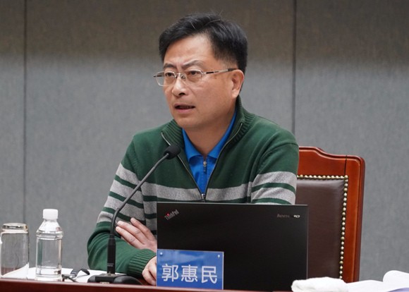 郭惠民副校长作宣讲辅导报告 郭惠民副校长作宣讲辅导报告