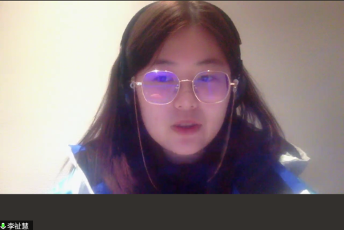 志愿者代表李祉慧发言 志愿者代表李祉慧发言